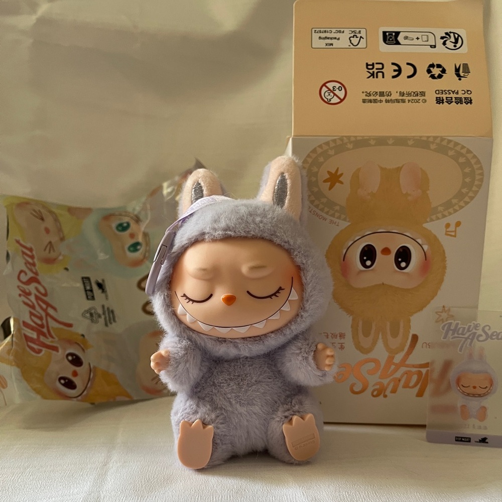 Pop Mart 'Have A Seat' Labubu Keychain Bag Charm